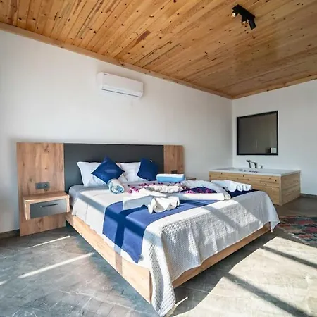 Neptune Villa *